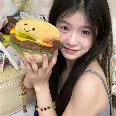 班上的女同学,我全部都喜欢