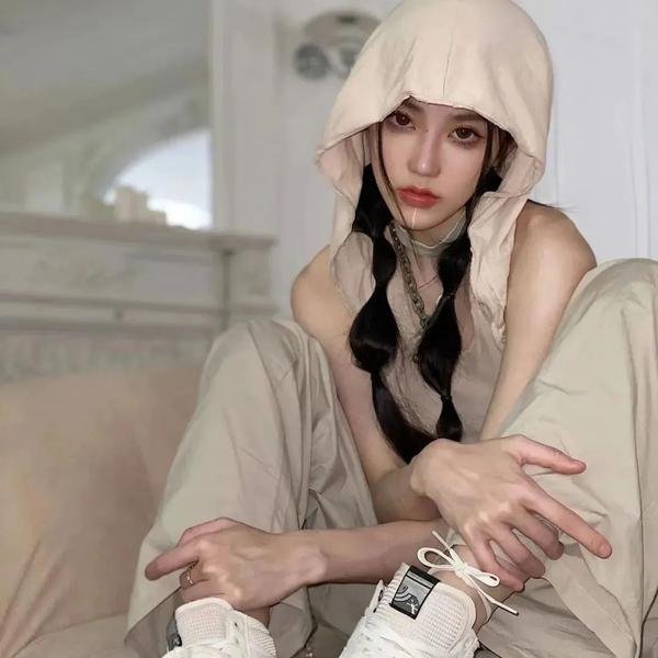 她不知道那些鸟的名字